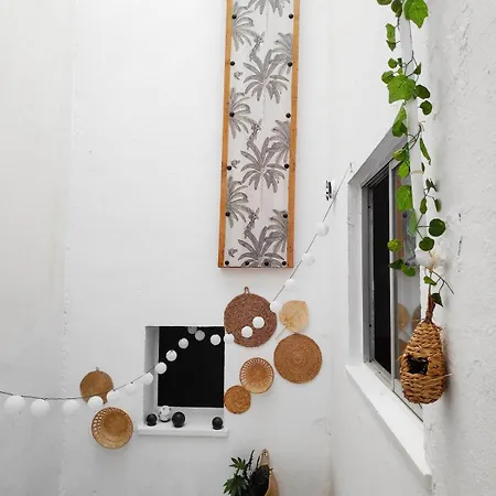 Homey In Authentic El Palo Apartament