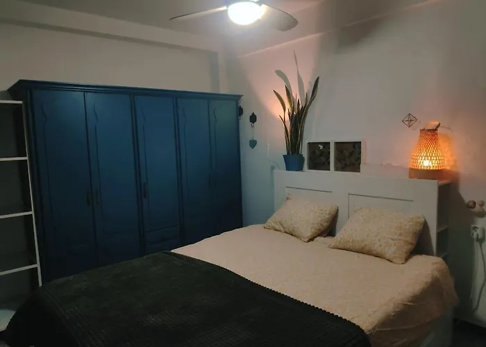 Homey In Authentic El Palo Apartment