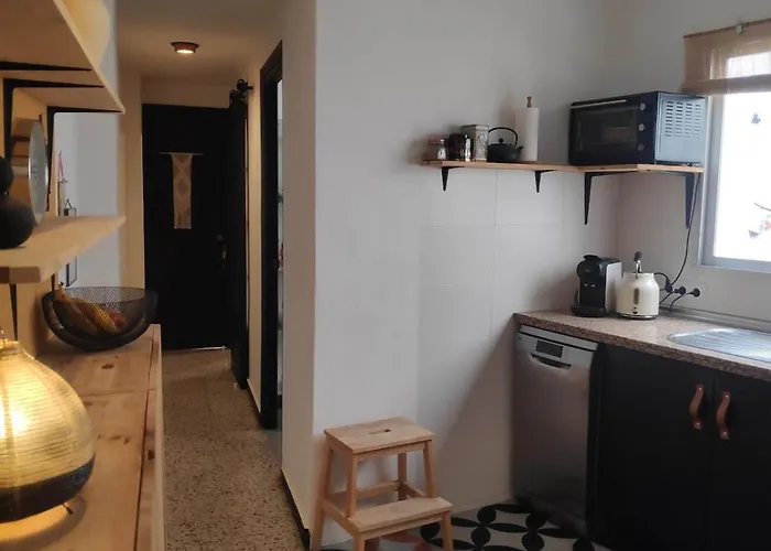 Homey In Authentic El Palo Apartment